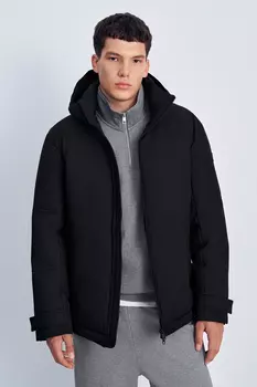 Утепленная куртка с воротником-стойкой