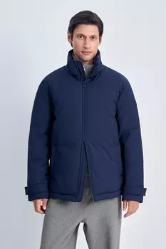 Утепленная куртка с воротником-стойкой