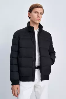 Утепленная куртка с воротником-стойкой