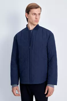 Утепленная стеганая куртка с воротником-стойкой