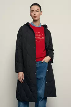 Утепленное пальто А-силуэта с капюшоном