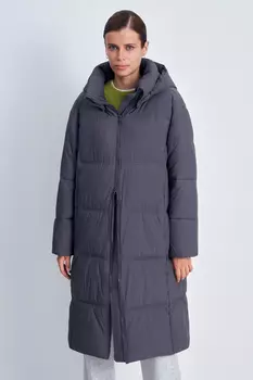 Утепленное пальто прямого кроя с капюшоном