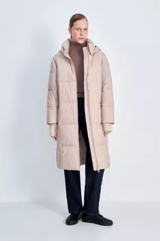 Утепленное пальто прямого кроя с капюшоном