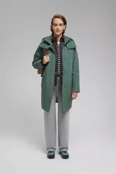 Утепленное пальто с капюшоном