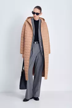 Утепленное пальто с поясом