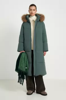 Утепленное пальто со съемной опушкой