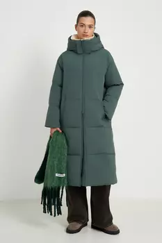 Утепленное пальто свободного силуэта