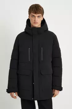 Утепленное полупальто с накладными карманами