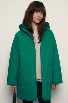 Утепленное полупальто с накладными карманами