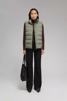 Утепленный стеганый жилет