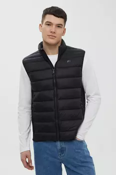 Утепленный жилет с воротником-стойкой