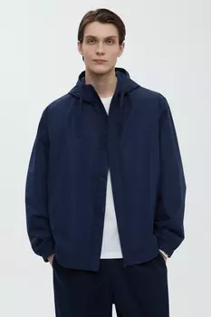 Ветровка с капюшоном