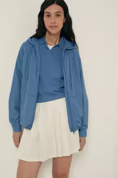 Ветровка с капюшоном на молнии