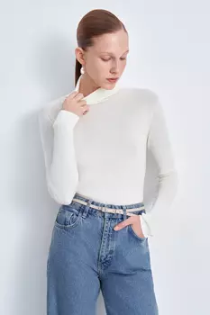 Водолазка приталенного силуэта