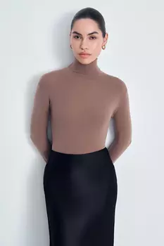 Водолазка приталенного силуэта