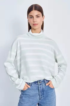 Водолазка свободного кроя в полоску