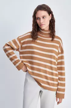 Водолазка свободного кроя в полоску