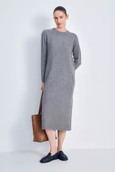 Вязаное платье полуприлегающего силуэта