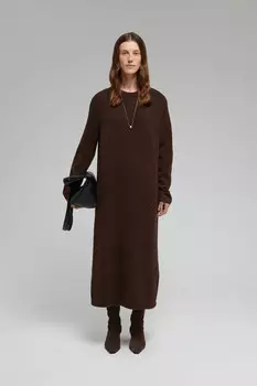 Вязаное платье с шерстью