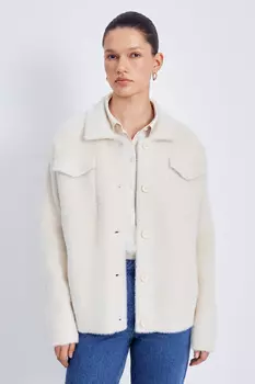 Жакет с высоким ворсом и нагрудными карманами