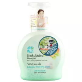 Гель-пена для душа с экстрактом листьев Момо, 450 мл, LION Thailand