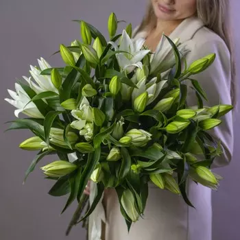 11 лилий в букете