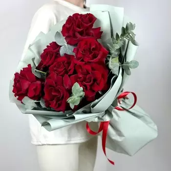 Большой букет из розы Фридом