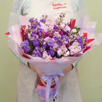 Букет цветов "Кустовая маттиола"