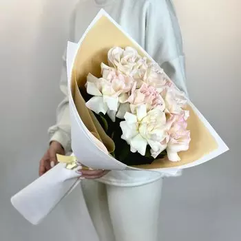 Букет из нежно-розовых роз