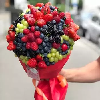 Букет из ягод «Ягодная планета»