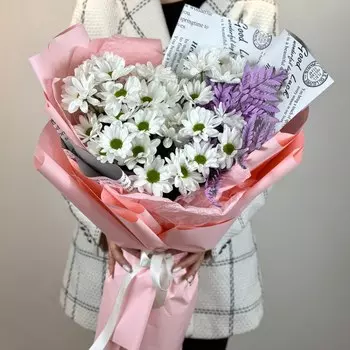 Букет с хризантемой и папоротником