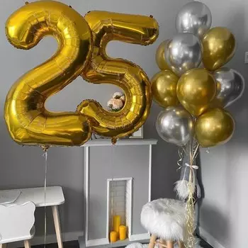 Две фольгированные цифры и букет из 11 латексных шаров с гелием