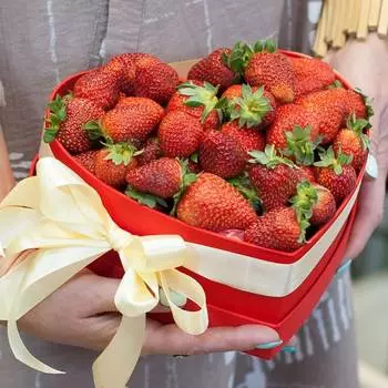 Клубничное сердце