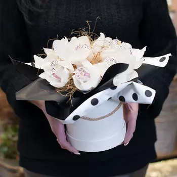 Коробка из орхидей "Легенда"