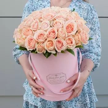 Коробка из роз "Жемчужина"