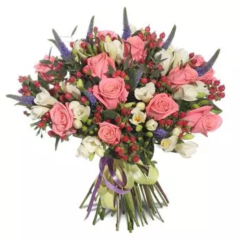 Леди Совершенство: Розы и фрезия