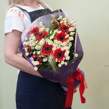 Лето красное