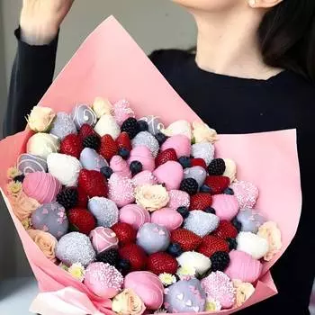 Нежный букет из клубники в шоколаде "Сладость XL"