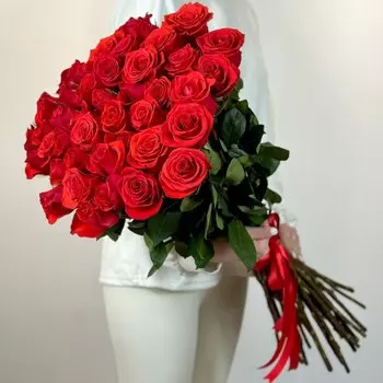 Роза Эквадор алая (60 см)