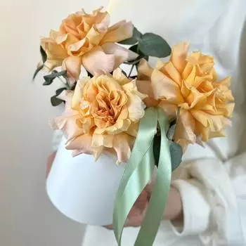 Шляпная коробка с розой Шиммер