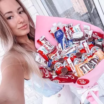 Сладкий букет «Мир киндеров»