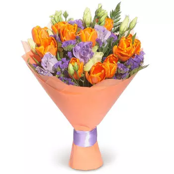 Весенний этюд: Тюльпаны и лизиантус