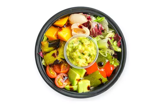 Салат из авокадо и запеченного перца - Стандарт