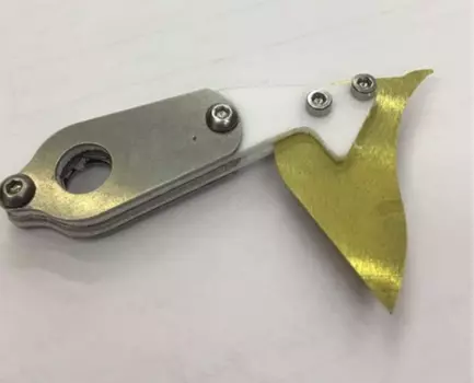 Съемник L, латунь шлифованная