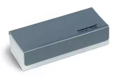 Стиратель магнитный со сменными салфетками, для белых досок