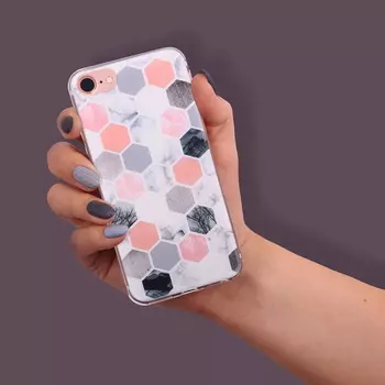 Чехол для телефона iPhone 7 с рельефным нанесением «Соты»