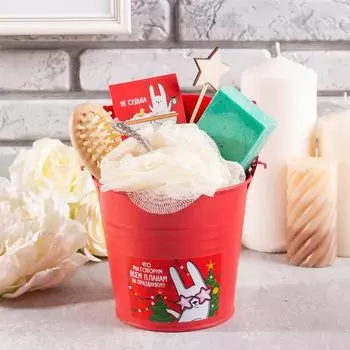 Набор подарочный "С новым годом!": Полотенце, Ведёрко, Мочалка, Пемза, Расчёска