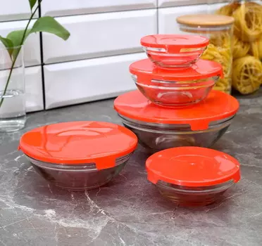 Набор стеклянных салатников с крышками 5 шт Красные