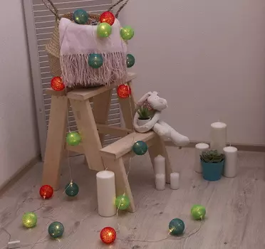 Ночник гирлянда Клубки шарики красно-зелёные d-6 см, 5 м