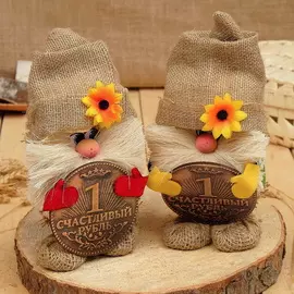 Оберег-домовой "Василек в льняном колпаке, с рублем", 18х11х10см